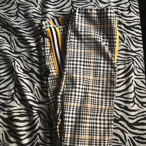 Cute yellow, white, and black leggings